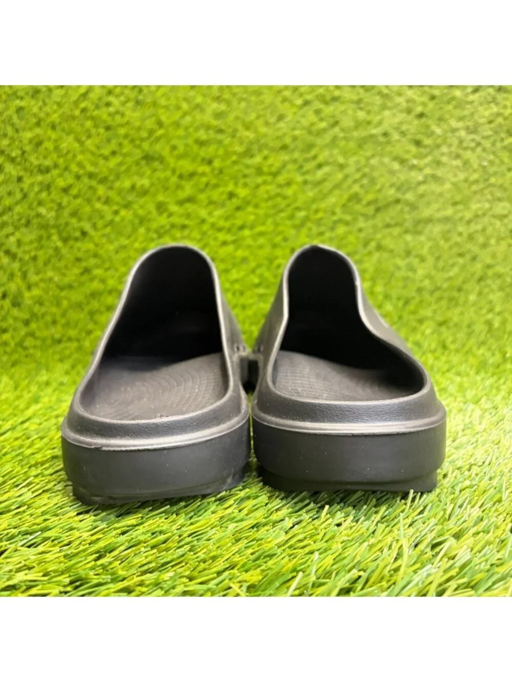 OOFOS OOcloog Clog Mens Size 11 Black Beach Outdoor Slip On Recovery Sandals